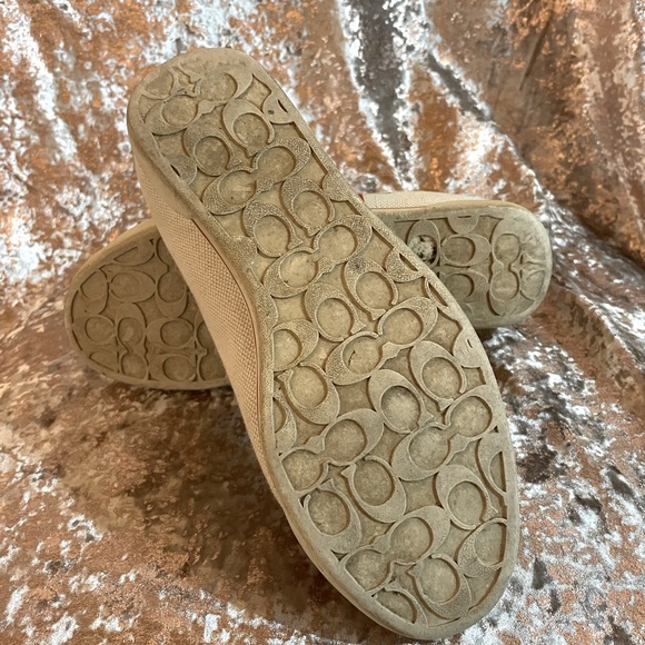 coach tennies! 🍎 - Picture 3 of 3